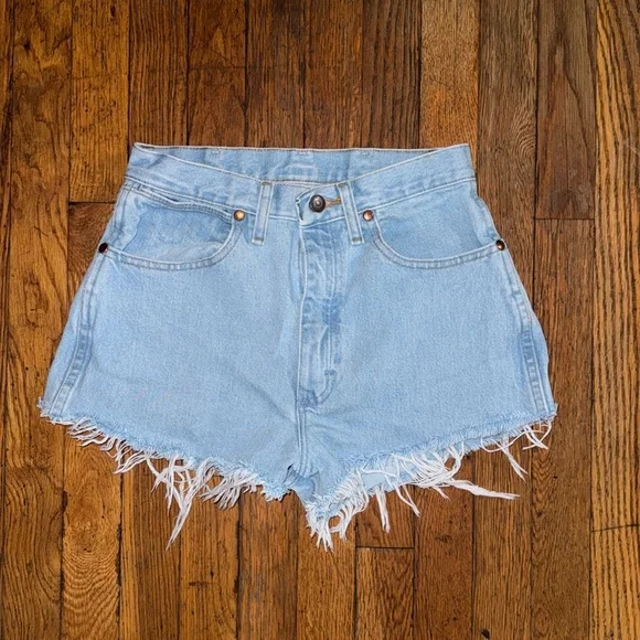 Vintage Wrangler Jean Shorts - Picture 2 of 6